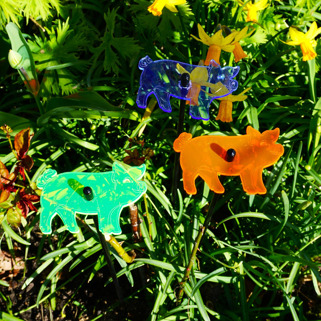Set of 3 Glowing Medium Pigs SunCatcher Garden Decor Stakes