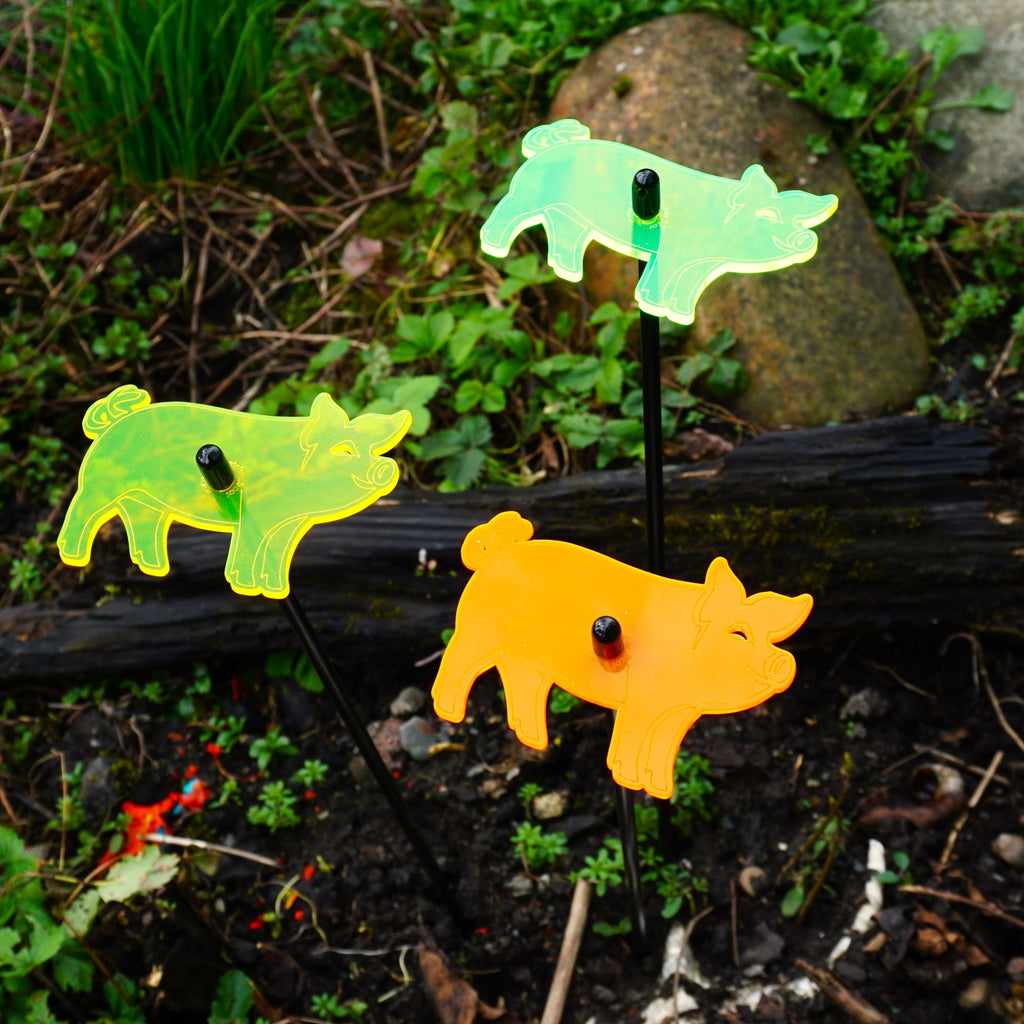 Set of 3 Glowing Medium Pigs SunCatcher Garden Decor Stakes